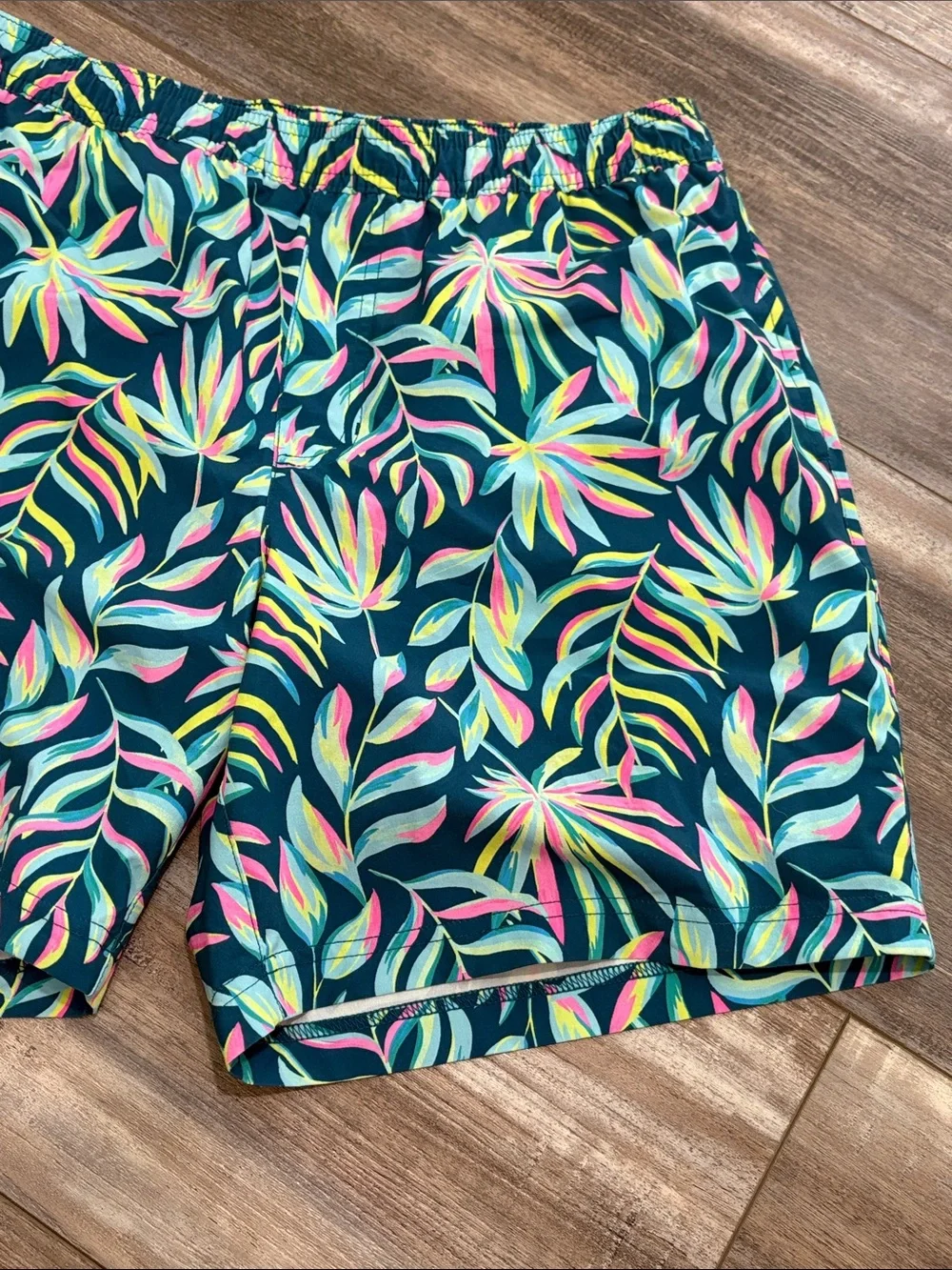 Chubbies Mens Swim Trunks 5.5 Inseam 2-in-1 Liner Tropical Palm Print Large